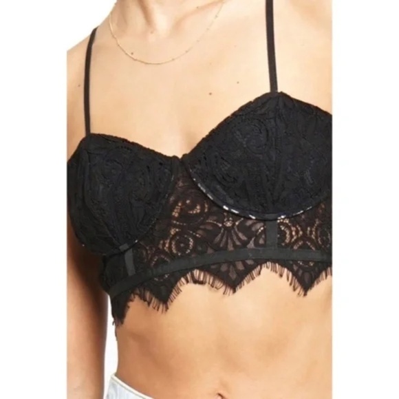 Sexy Black Eyelash Lace Cropped Women's Bralette - Picture 4 of 4